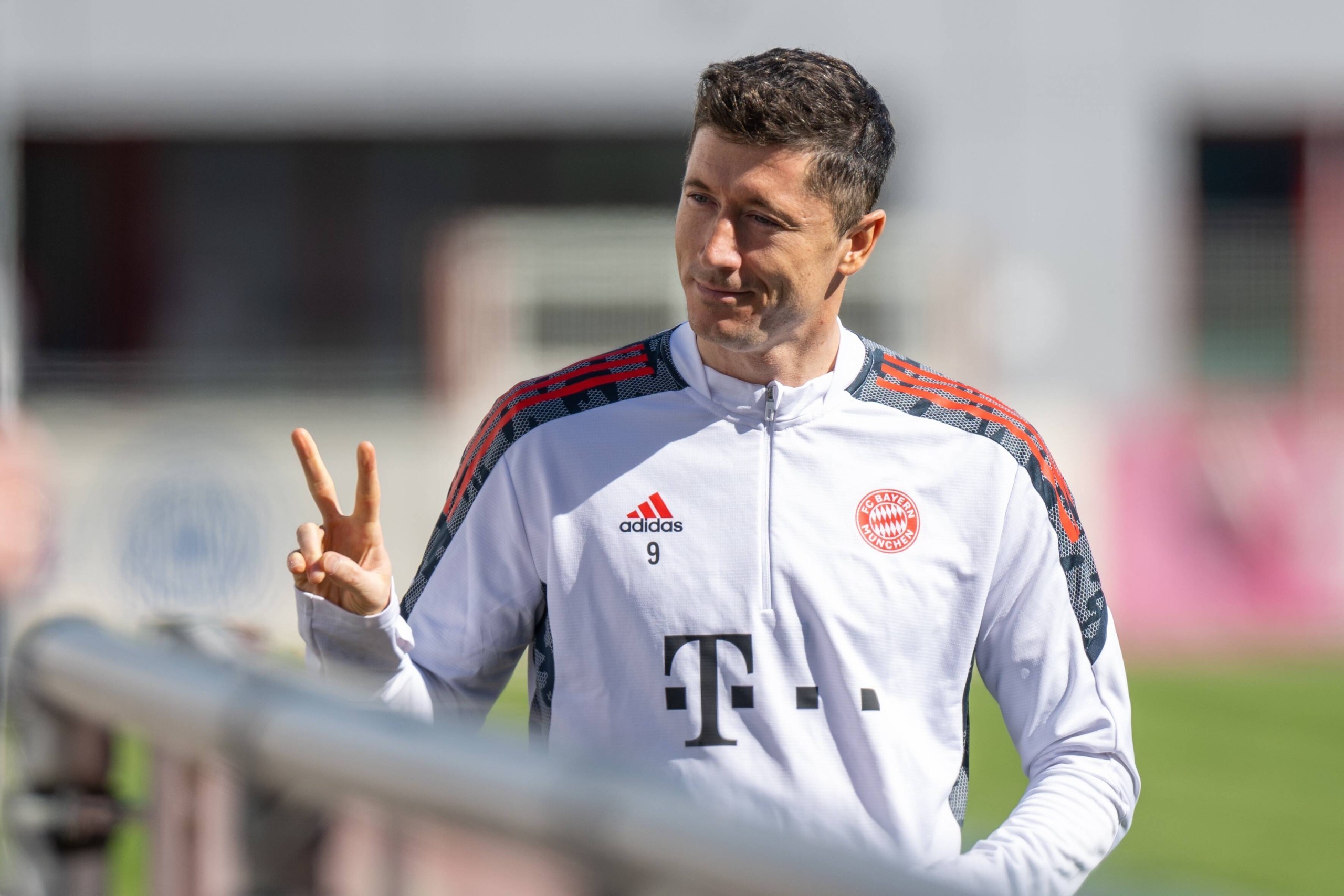 官方：川超联赛放弃版权保护，人人皆可参与传播创作（官方宣布：川超联赛不设版权限制，公众可自由传播与创作）