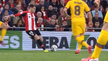 斯皮纳佐拉：我们没能踢好，感觉本菲卡更强、更具侵略性（斯皮纳佐拉直言发挥不佳：本菲卡实力与侵略性占上风）