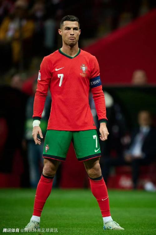 开场2分钟闪击，科斯蒂奇当选克雷莫内塞vs尤文全场最佳（120秒闪击破门，科斯蒂奇当选克雷莫内塞对尤文全场最佳）