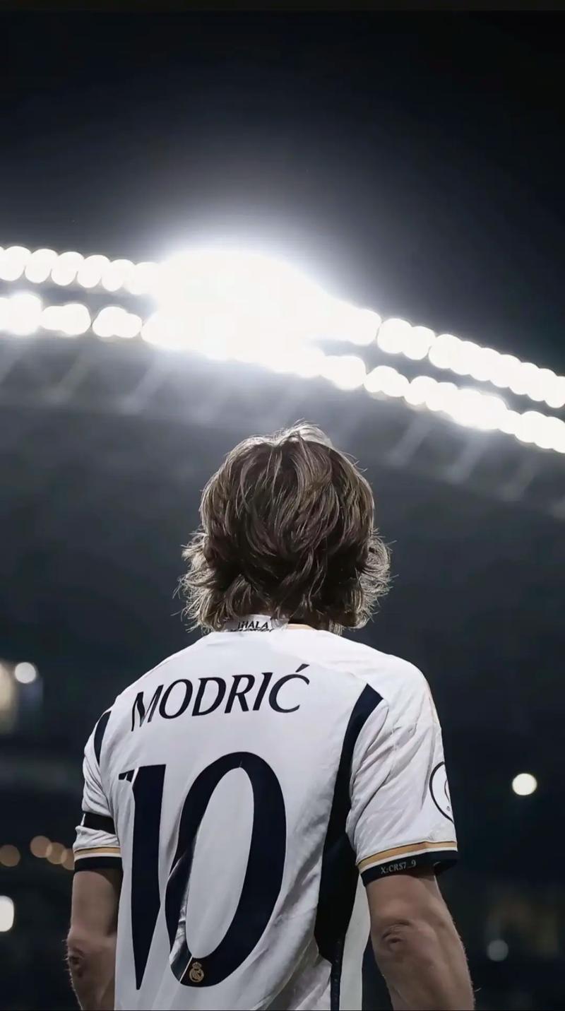 记者：阿莫林一直想要尤尔曼德，但葡体想要8000万欧解约金（记者：阿莫林钟情尤尔曼德，葡体坚持8000万欧解约金）