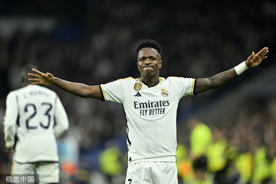 两分钟两黄变一红，皇马后卫弗兰-加西亚职业生涯首次被罚下（两分钟连吃两黄染红！皇马后卫弗兰-加西亚生涯首度被逐）