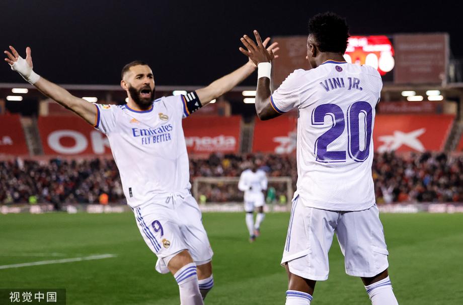 大比分获胜！王楚钦谈“莎头组合”：比以前合拍很多（大胜在握！王楚钦谈“莎头组合”：比从前更默契）