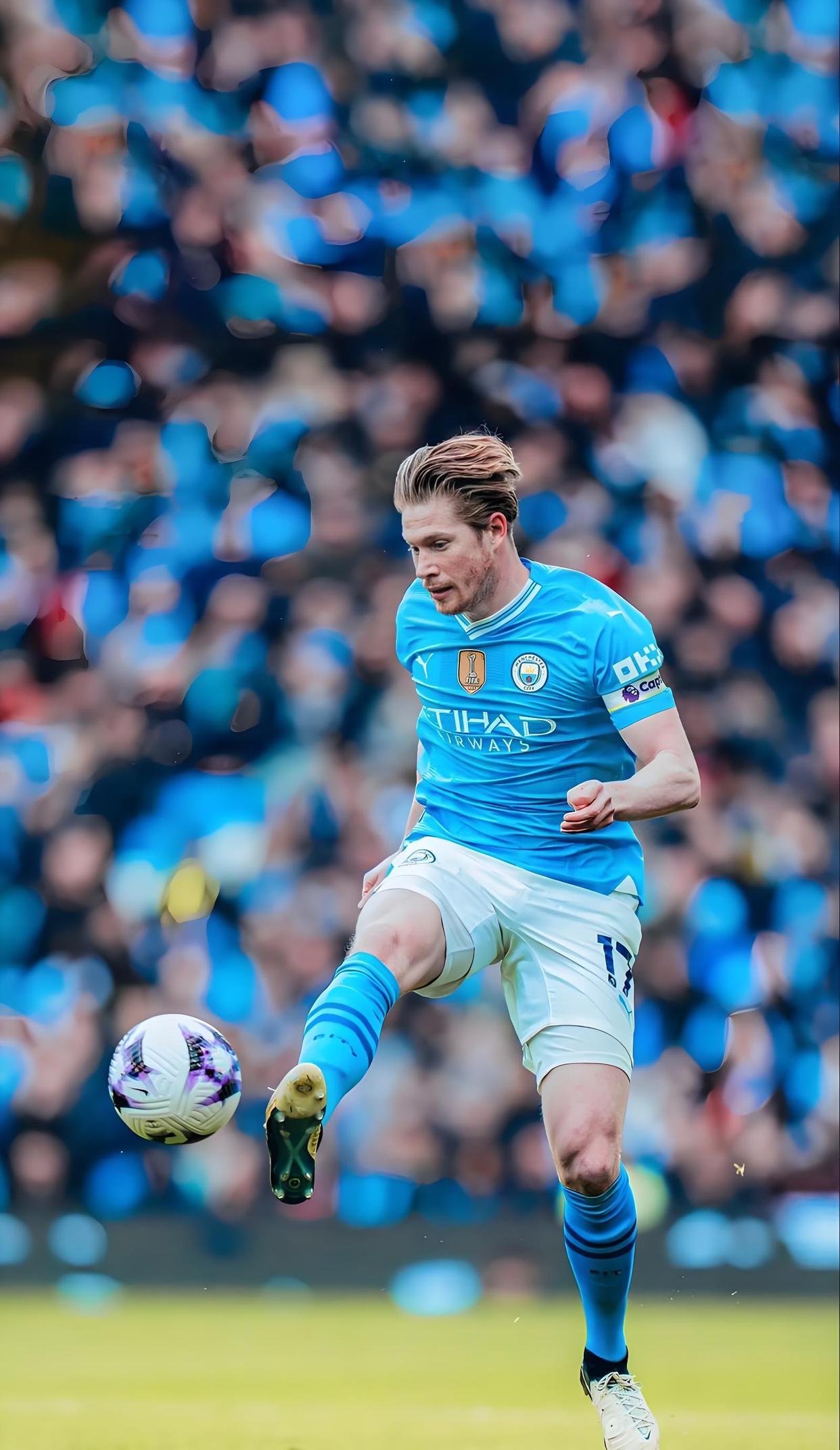 争夺战：阿森纳／巴萨密切关注且希望引进2位法国年轻前锋（引援大战：阿森纳与巴萨锁定两名法国新锐前锋）